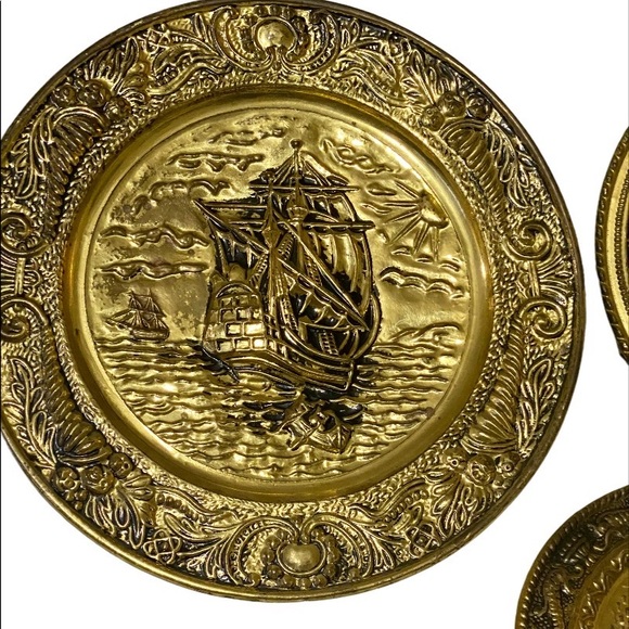 Lot of 7 Vintage Peerage England / Made in England Hammered Brass Wall Plates - Picture 15 of 16